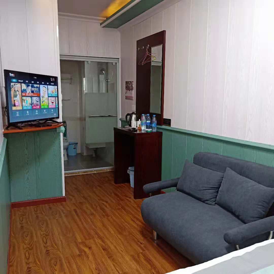 浪漫大床房