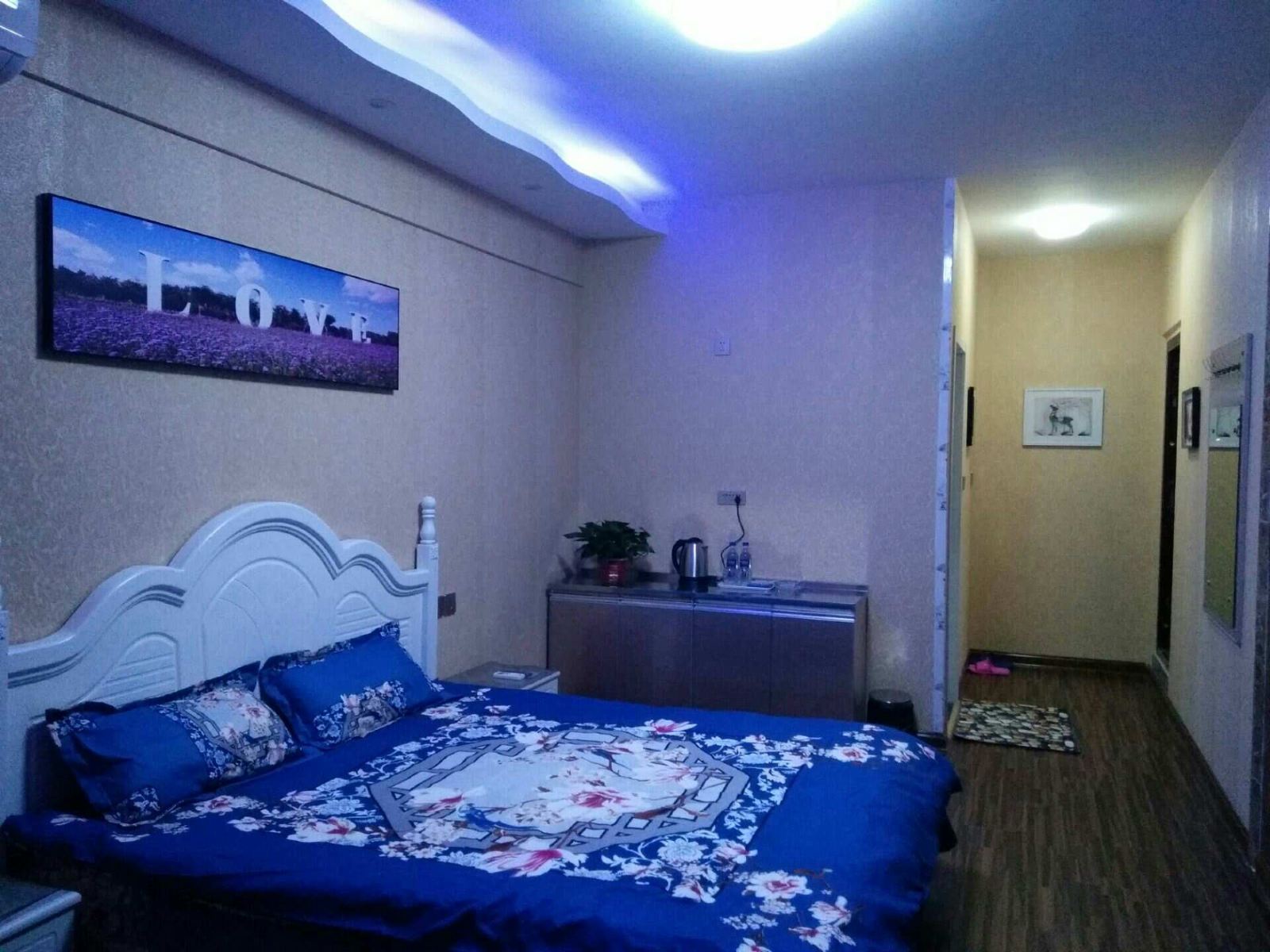 豪华阳光大床房