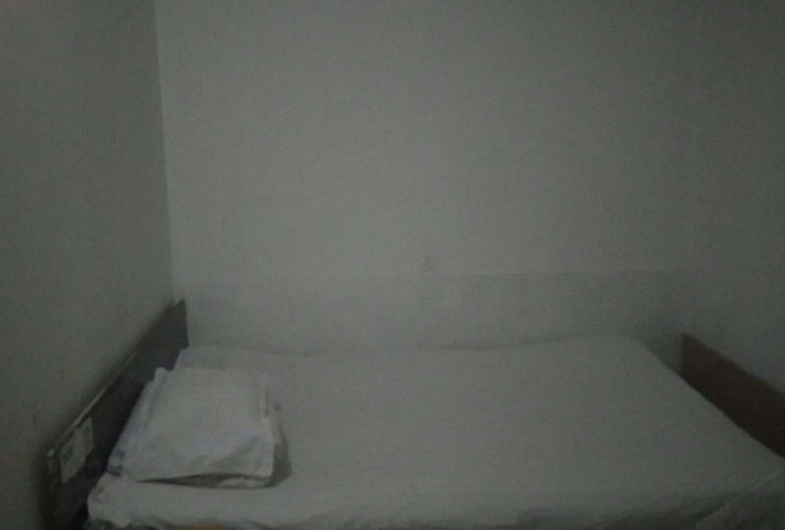 单人间(无窗)(公共卫浴)