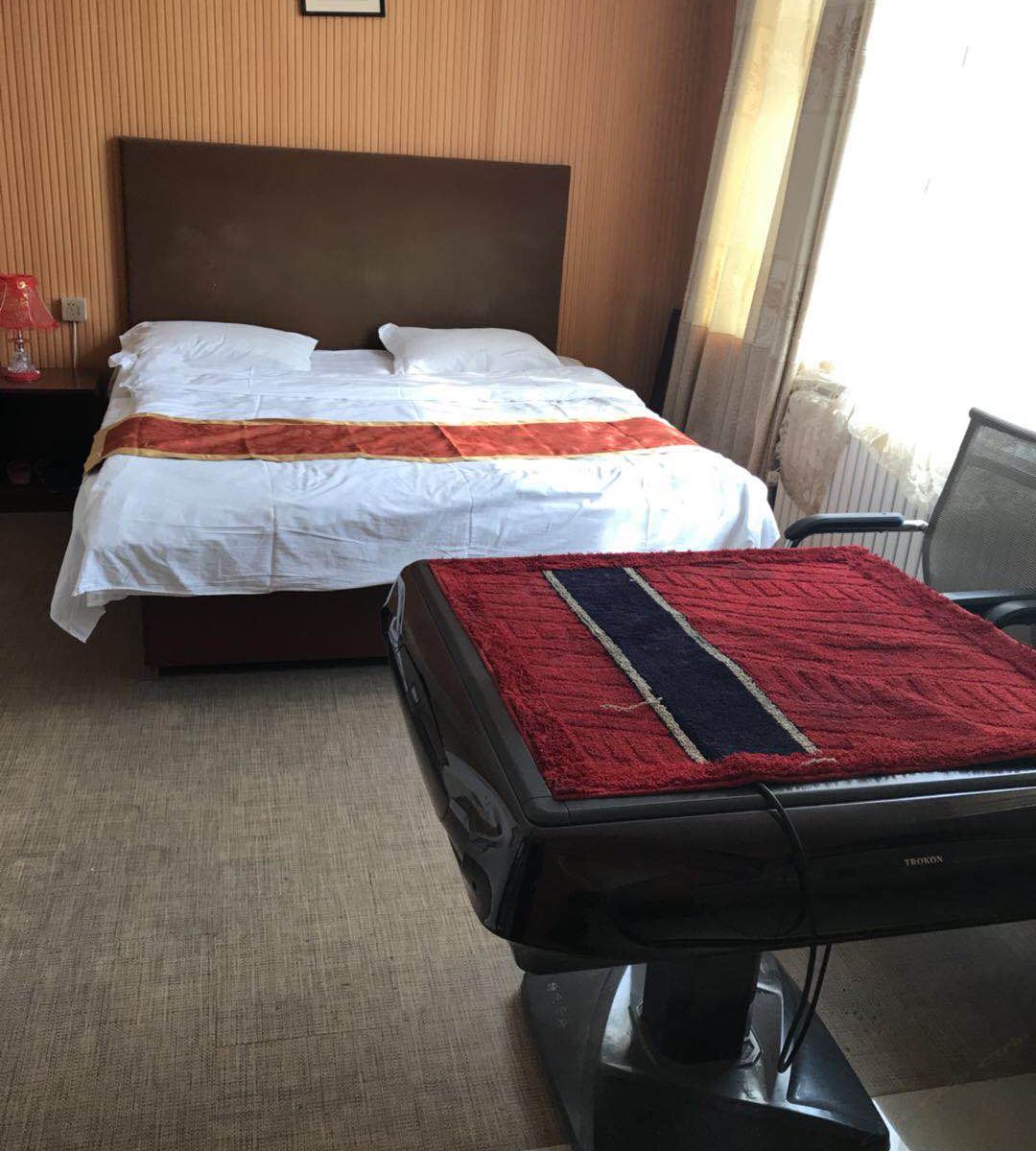 麻将大床房