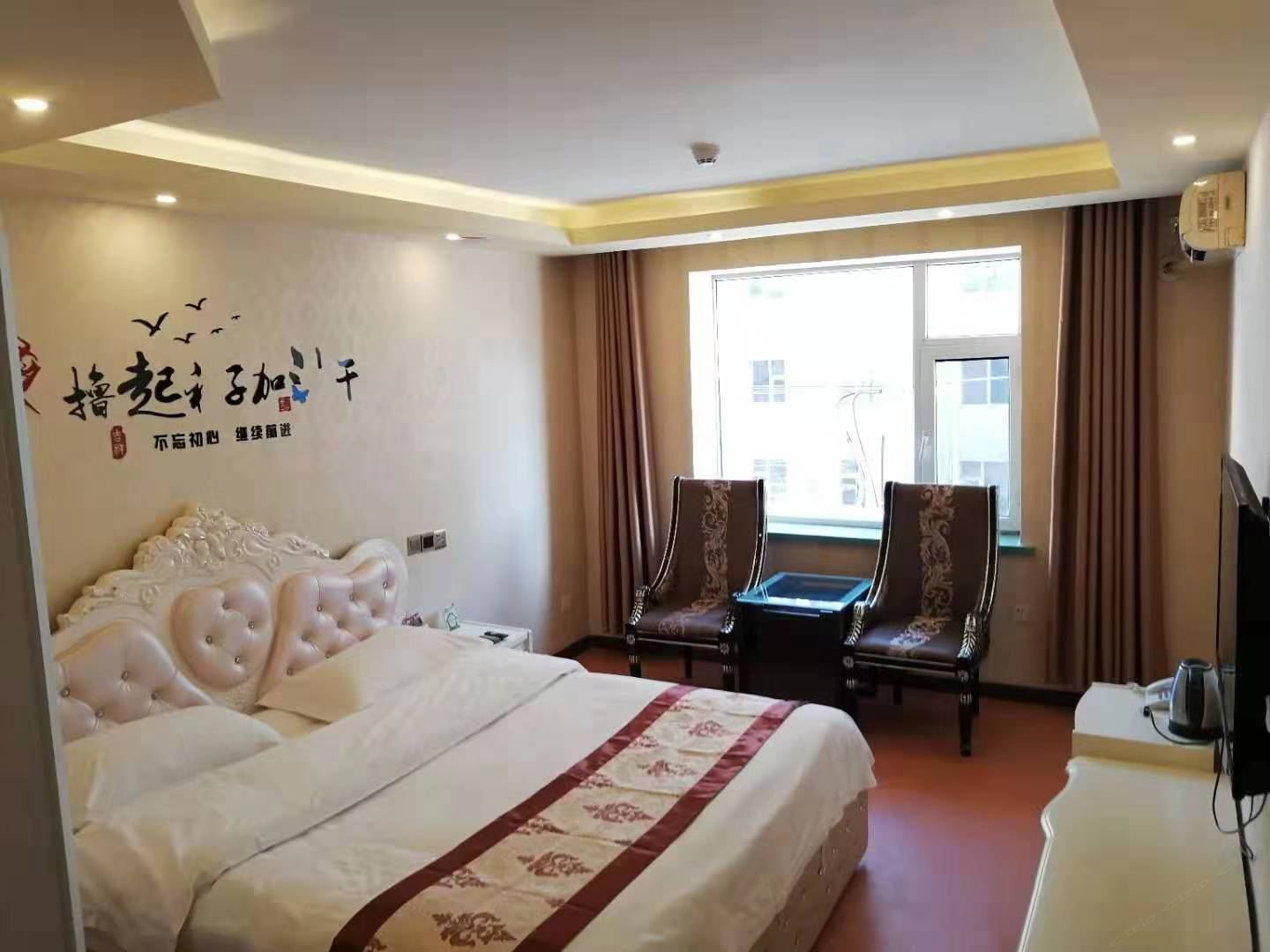 豪华大床房