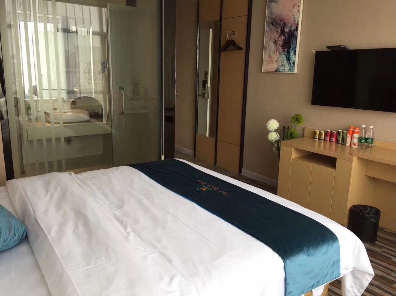 标准大床房