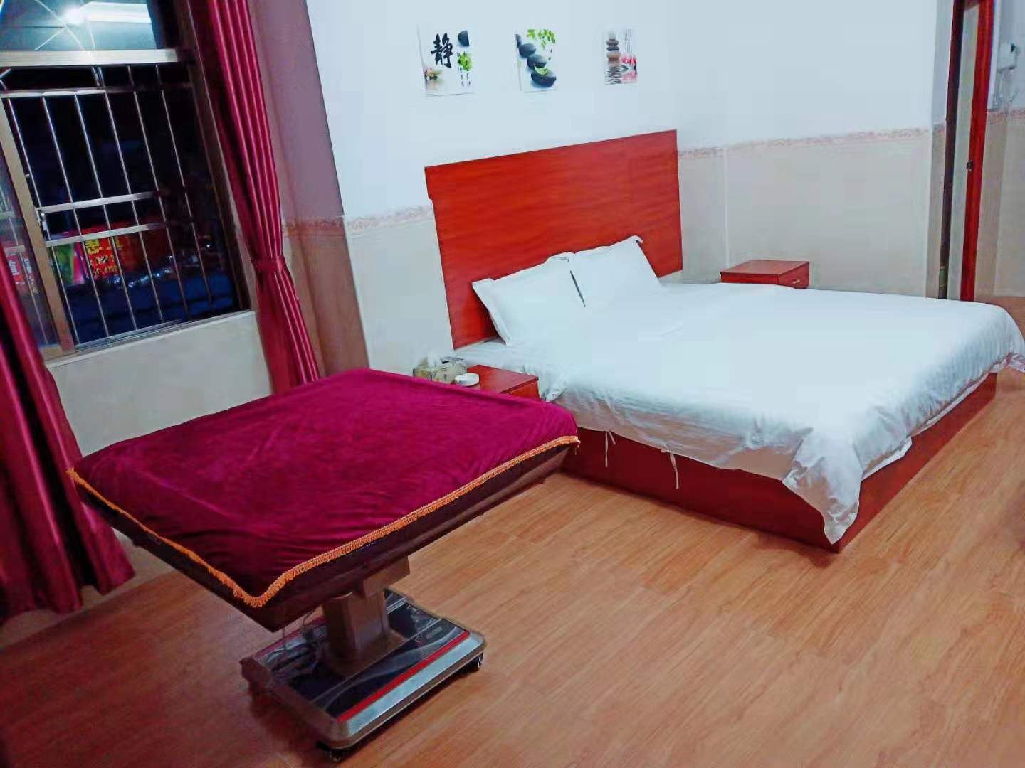 豪华麻将大床房