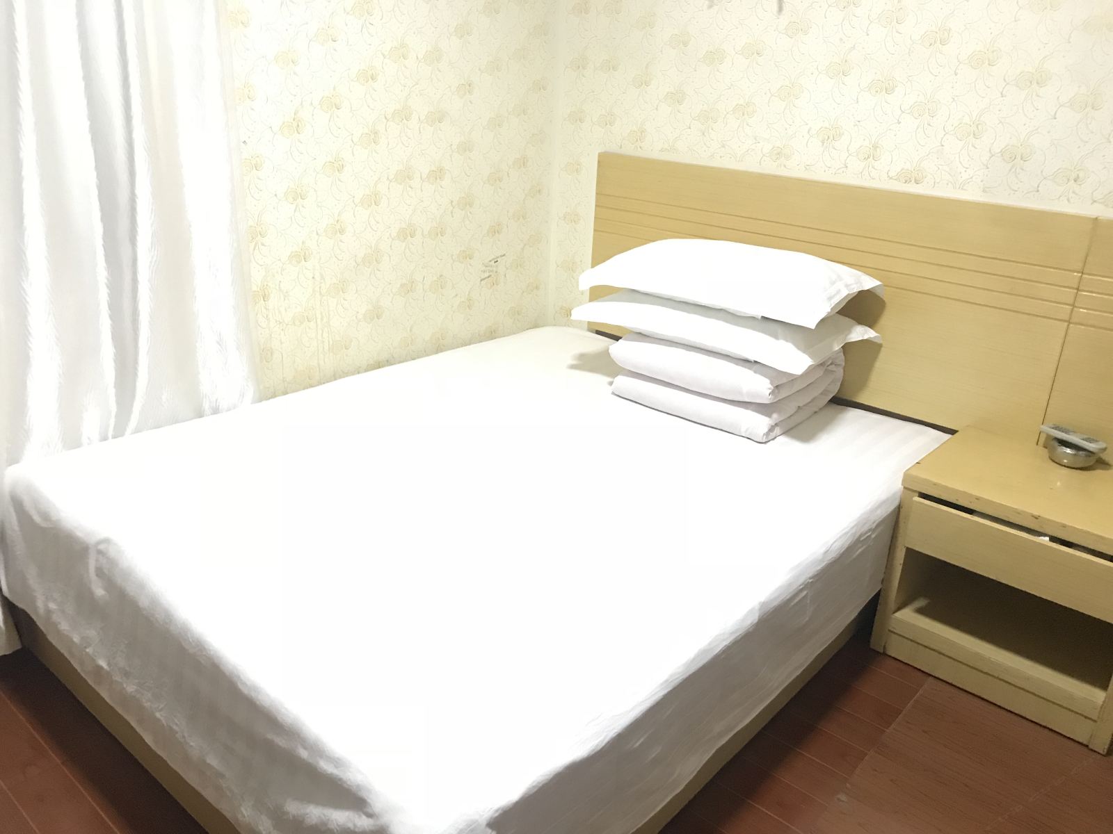 商务大床房