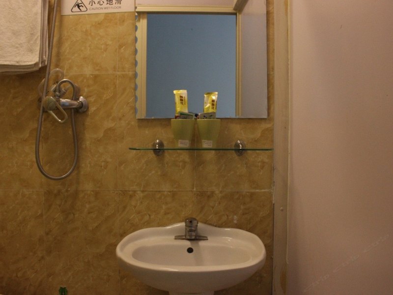 hotelPic