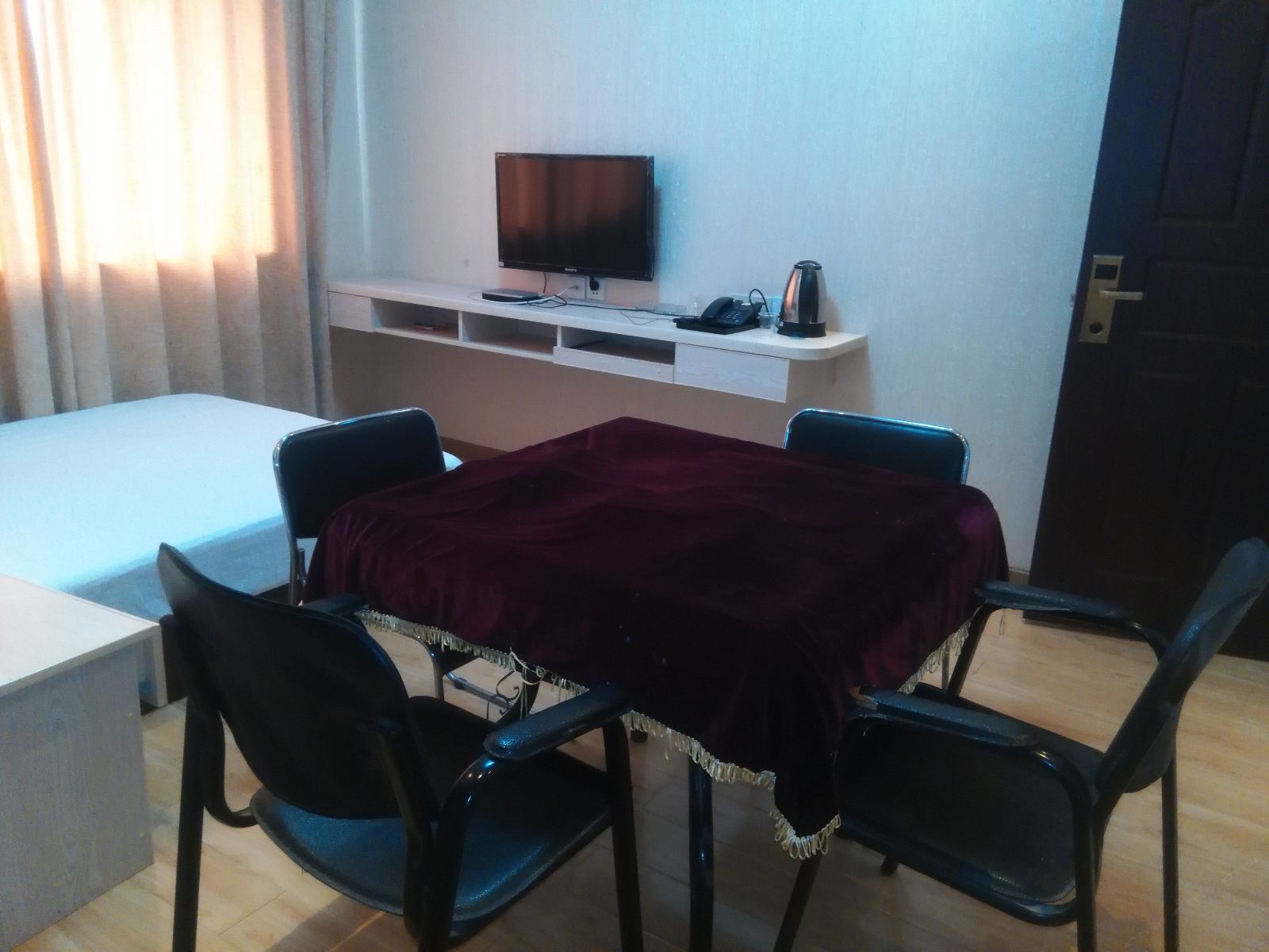 棋牌单人房
