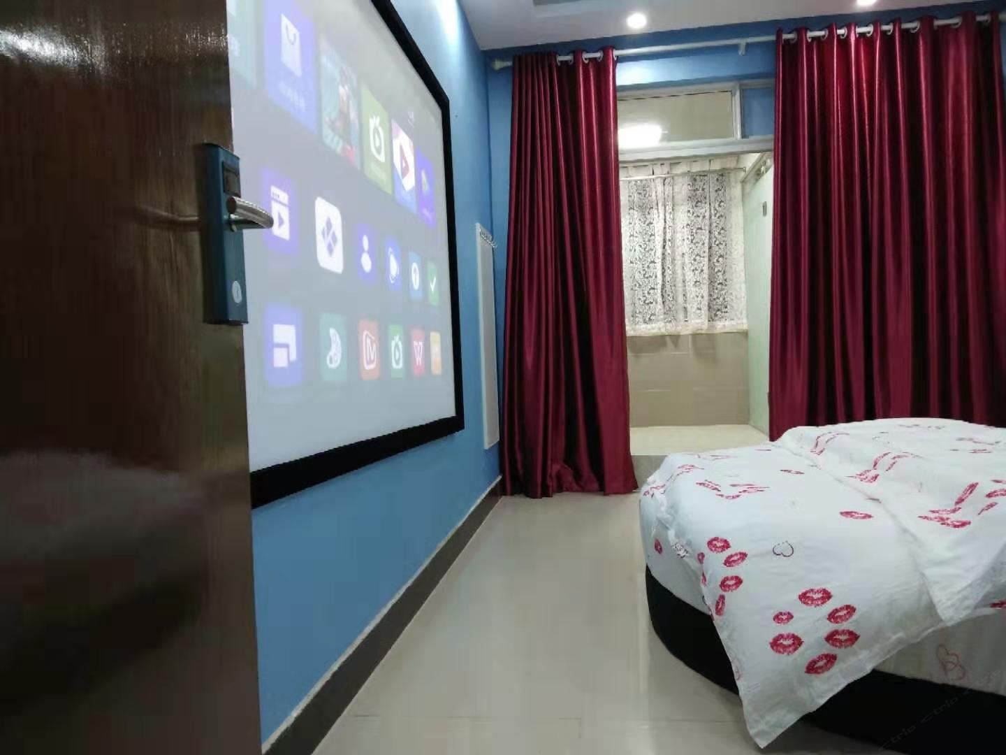 豪华投影圆床房