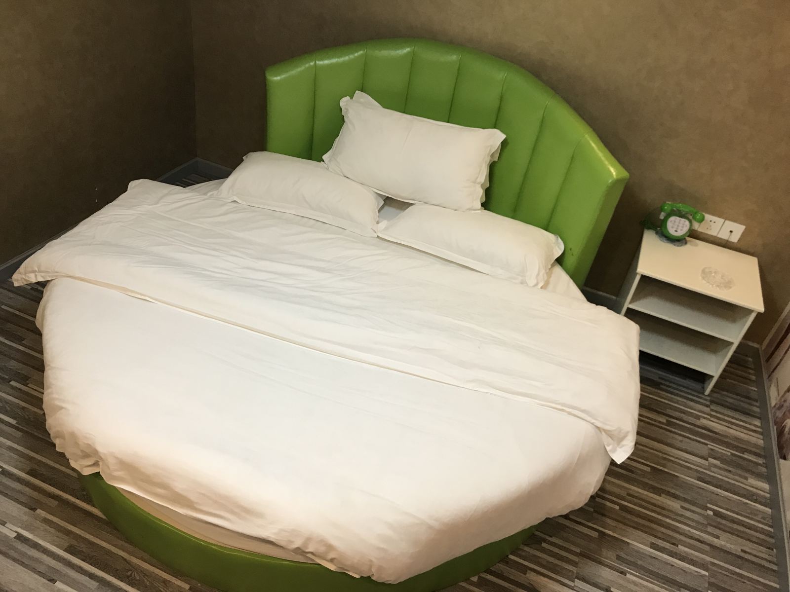 校园浪漫主题房