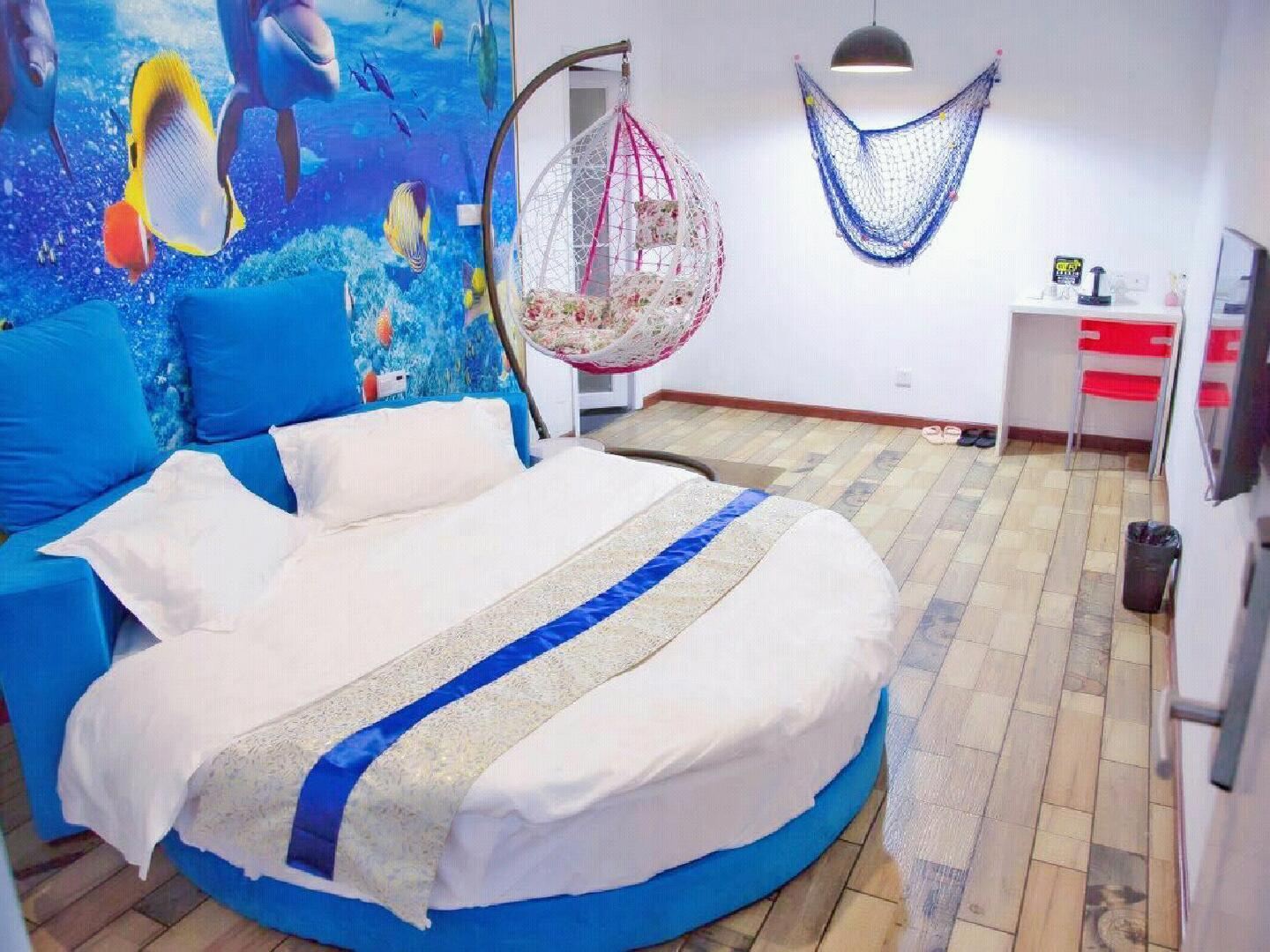 海洋主题圆床房
