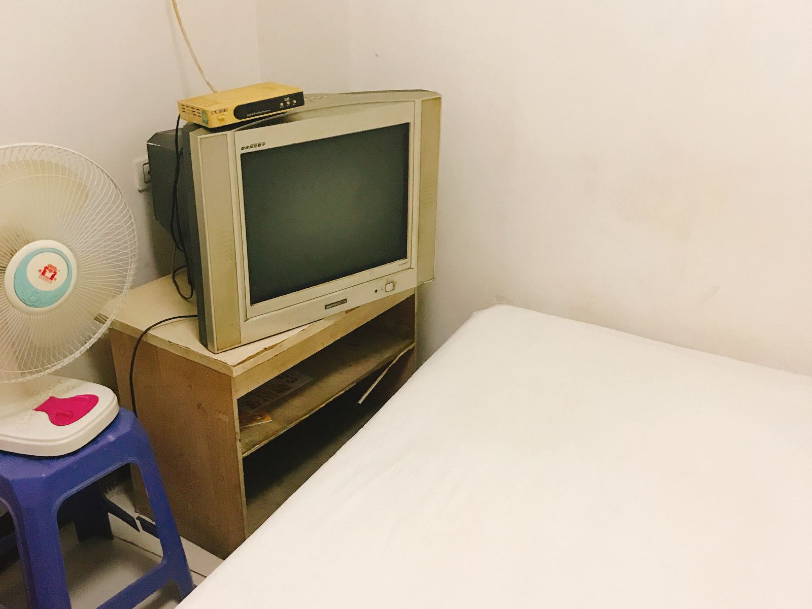 普通间(公共卫浴)