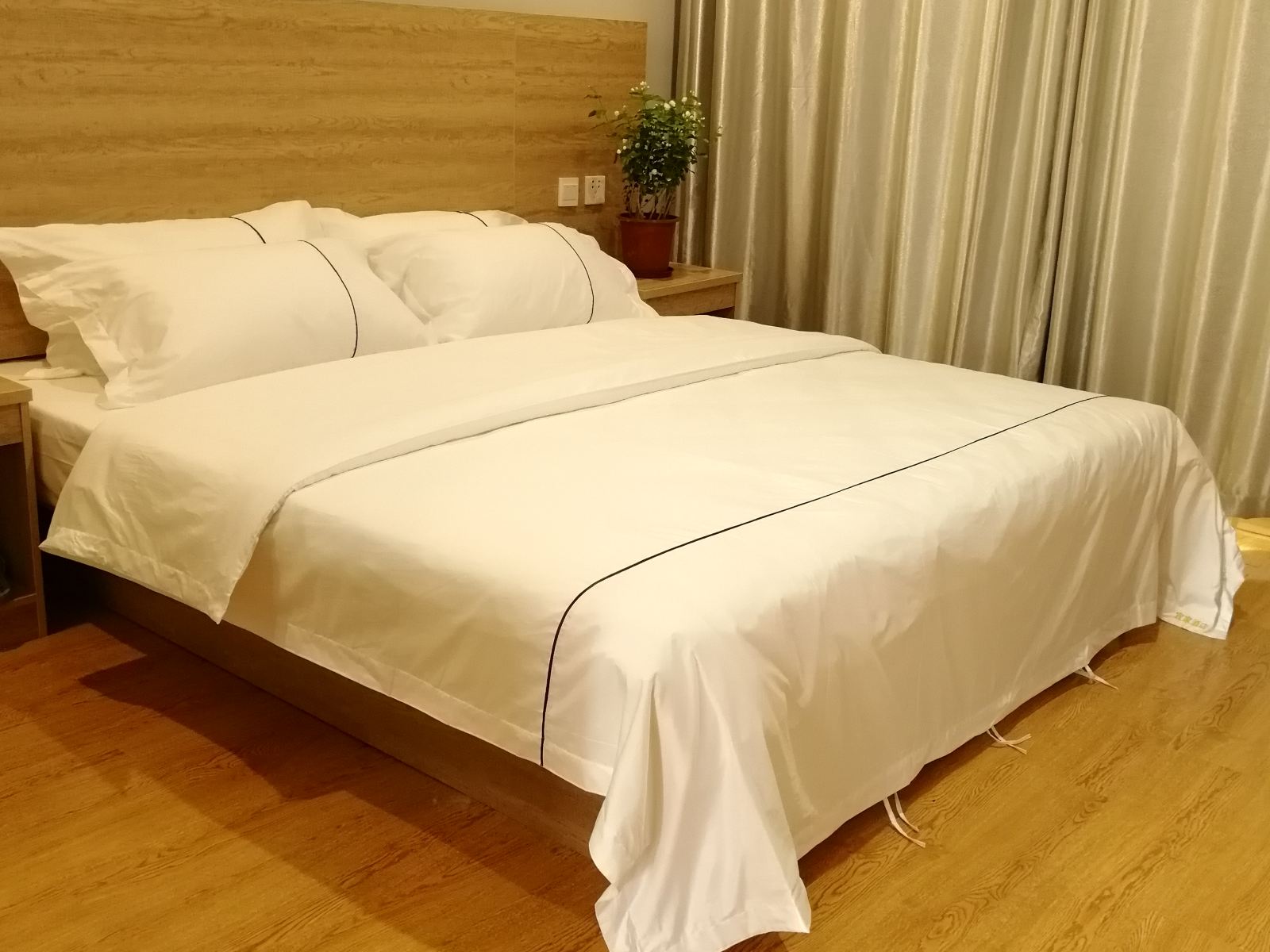 豪华大床房