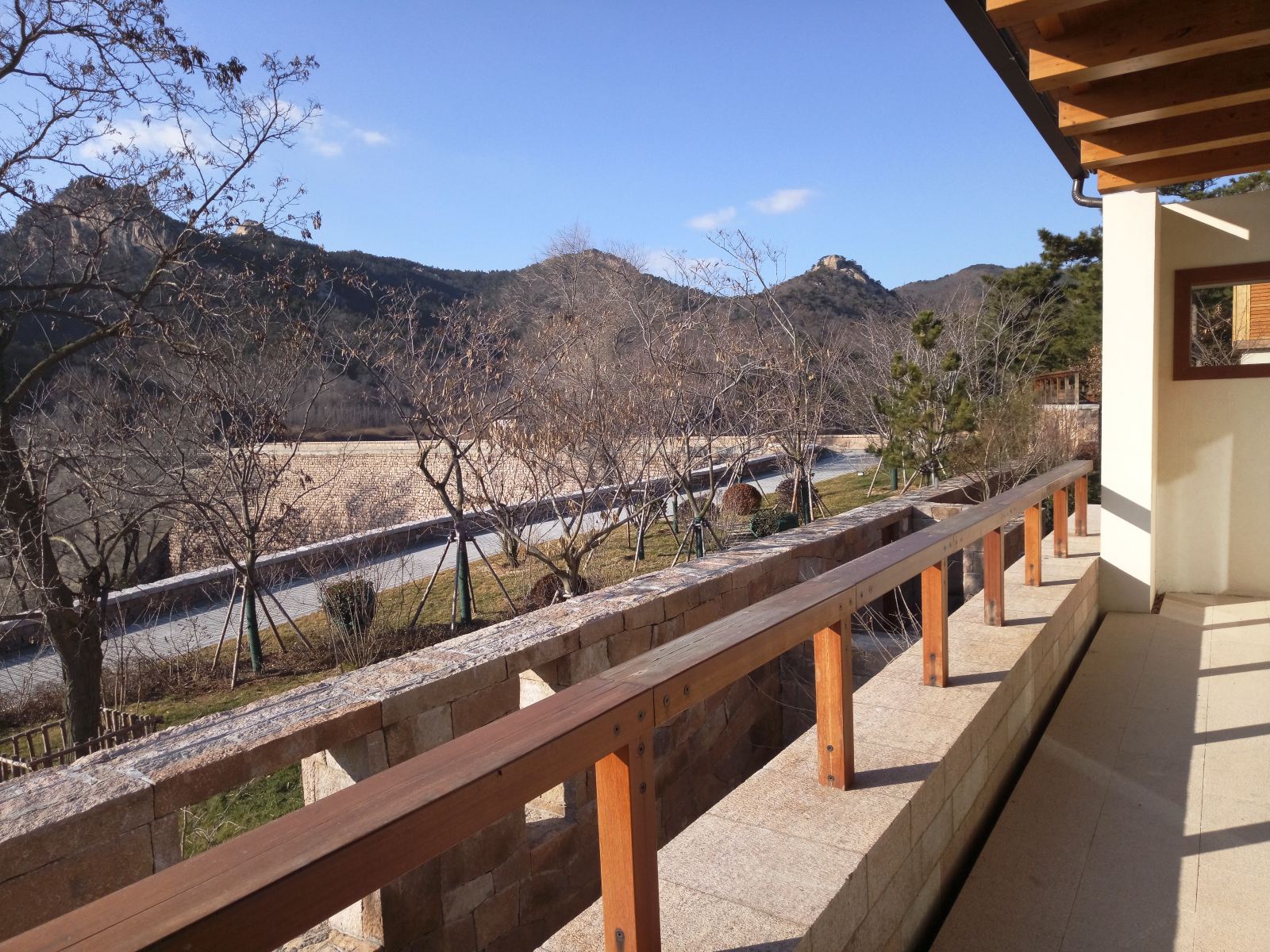 小山居商务大床房b
