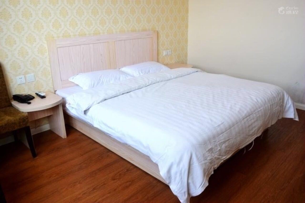 豪华大床房