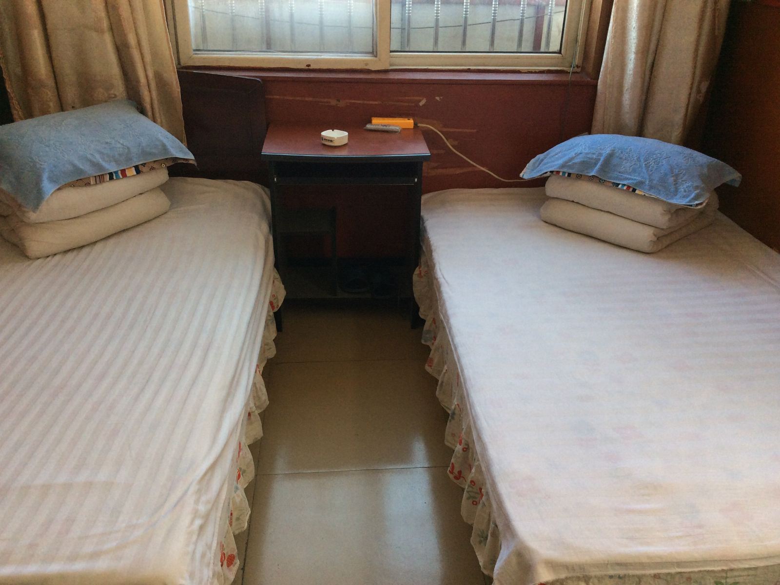 双床间