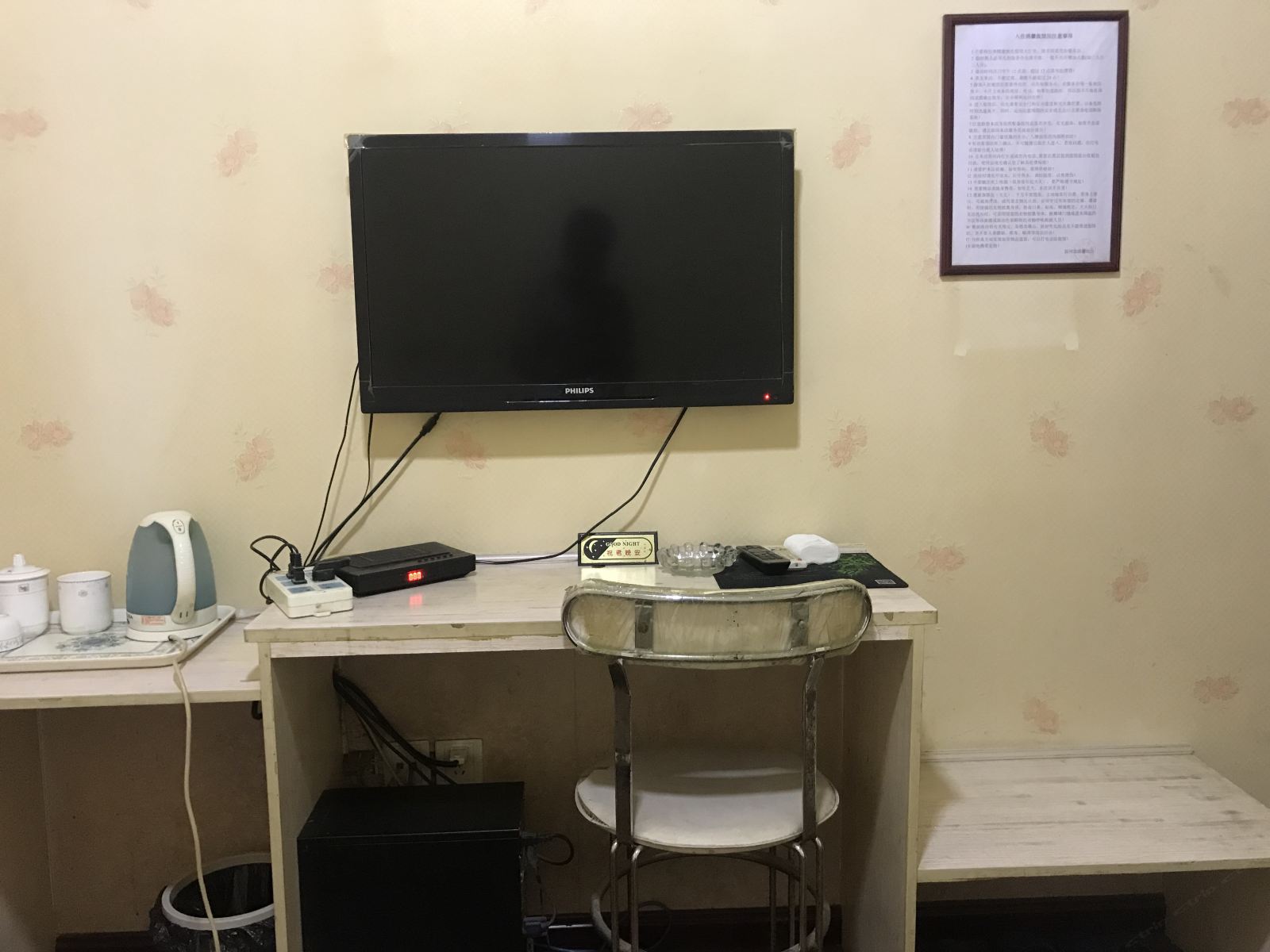 标准双床房(无窗)