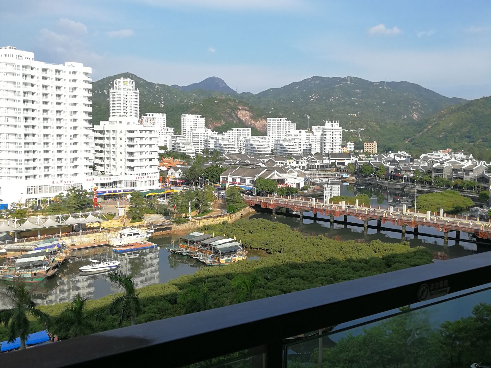 豪华园景大床房