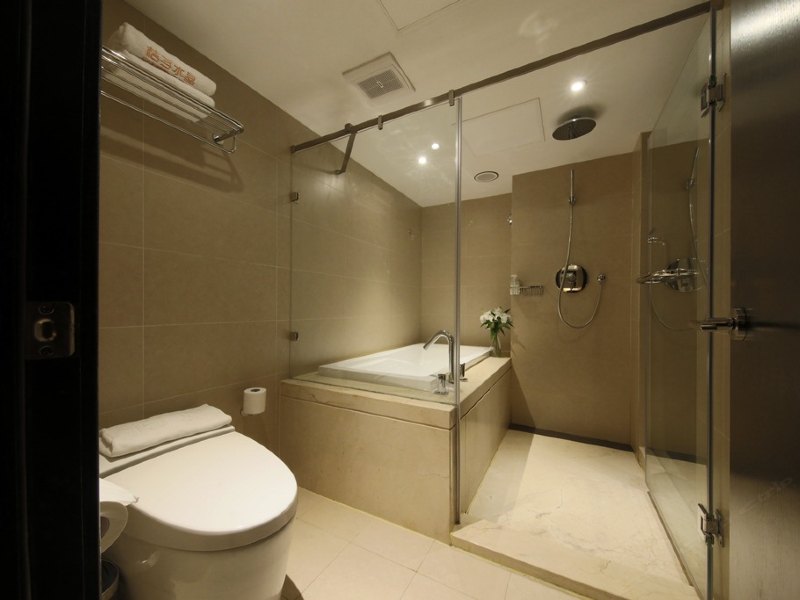 hotelPic