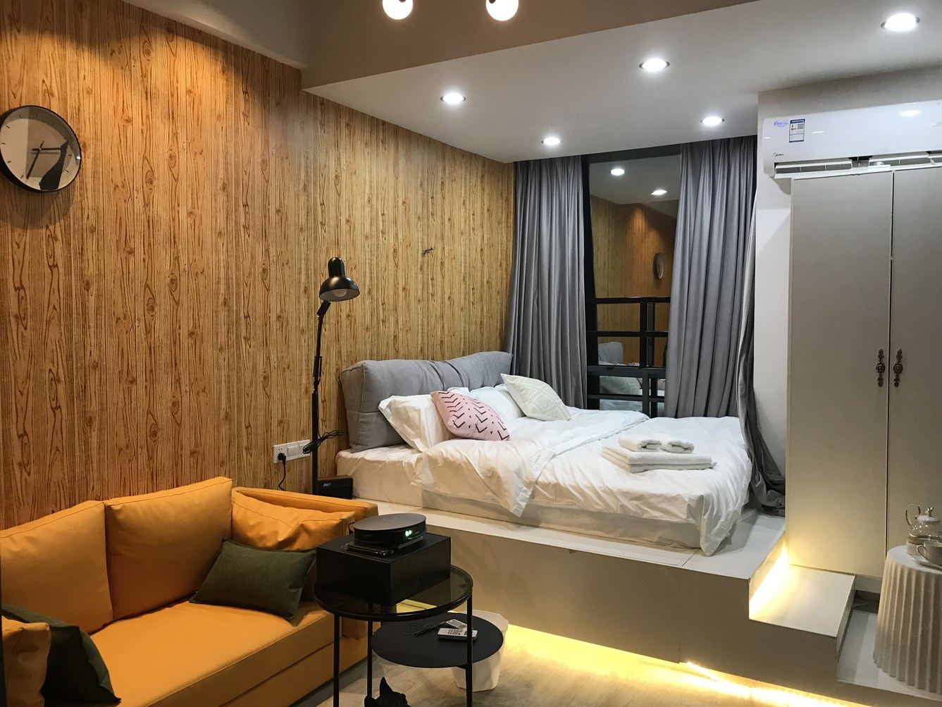 阳光一室大床房