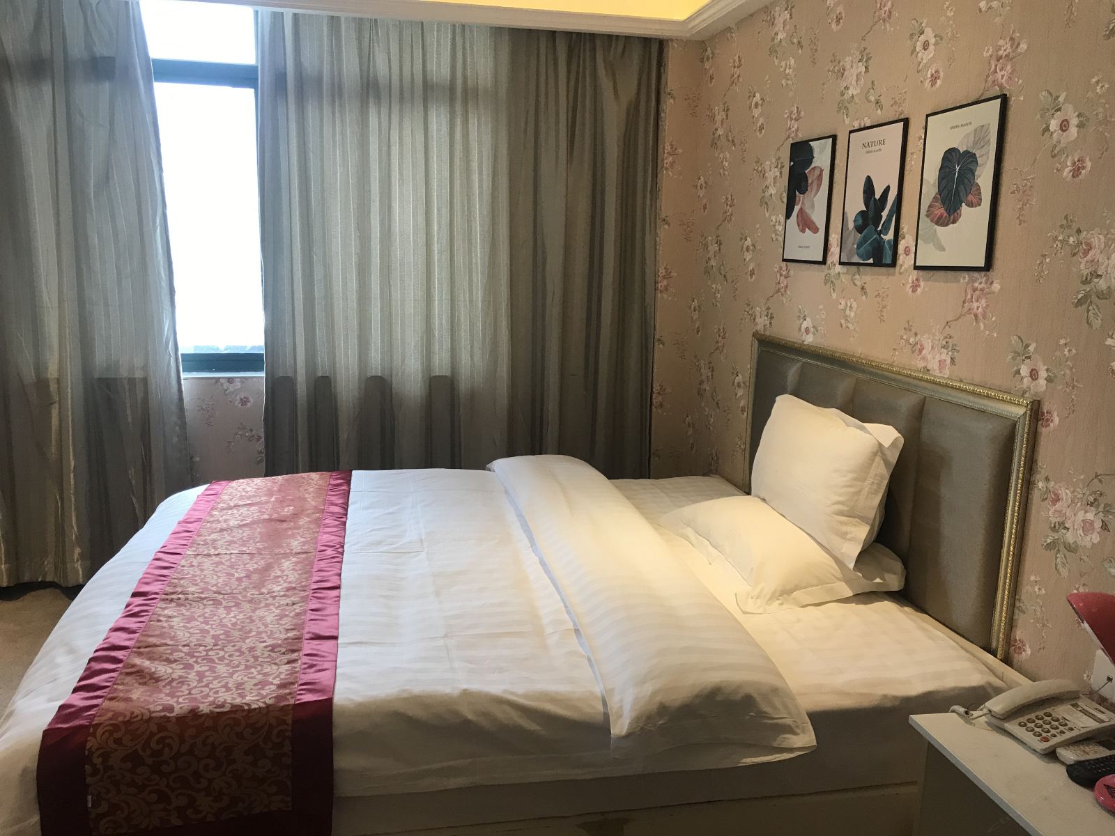 豪华大床房