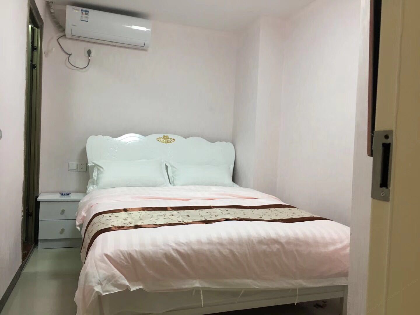 豪华大床房
