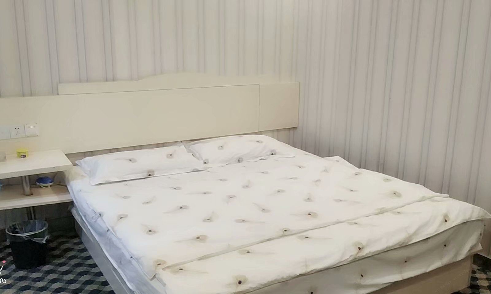 特价单人间(无窗)