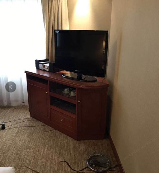 hotelPic