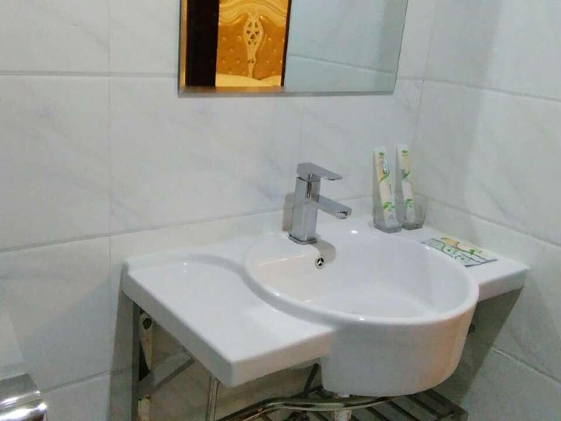 hotelPic
