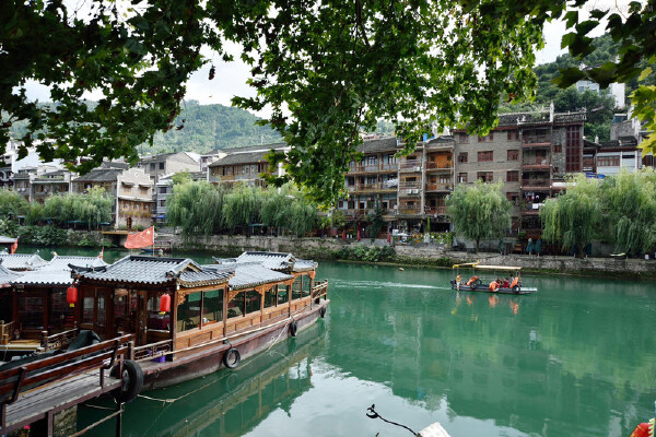 中秋节贵州哪里好玩,游客人多吗?