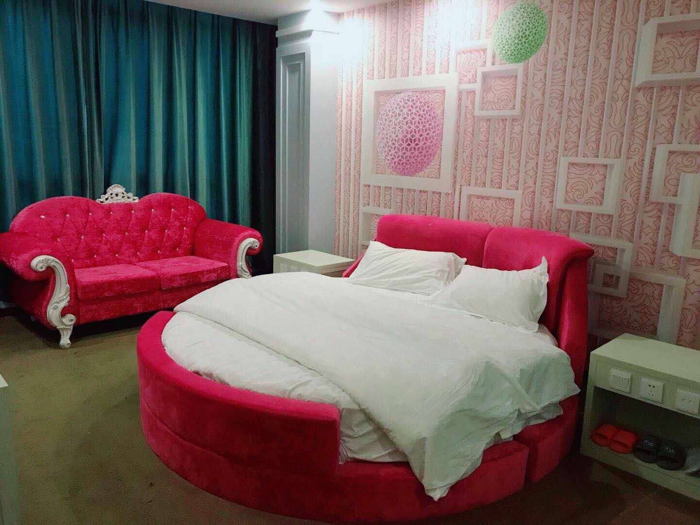 美渡时光主题圆床房