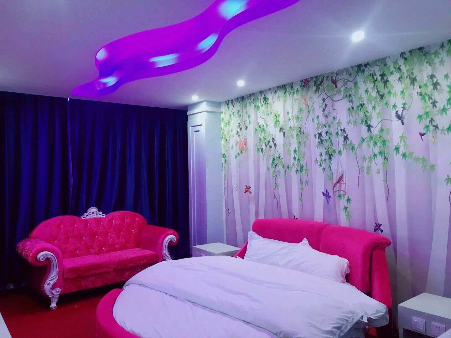 水晶之恋圆床房