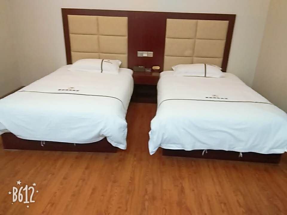双人间