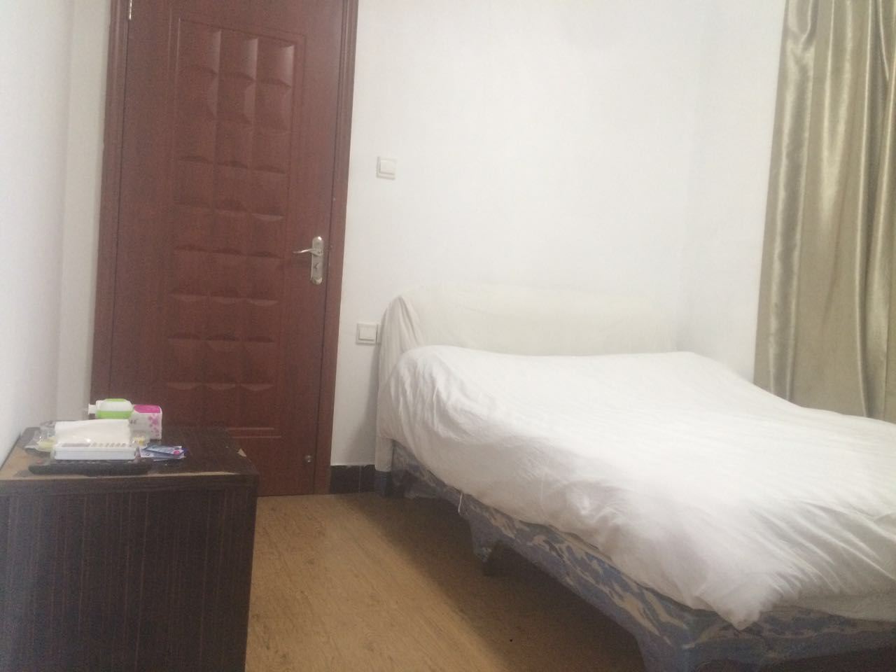 普通单人间