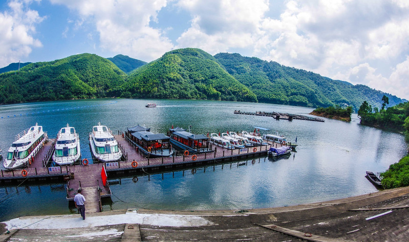 佛子岭风景区佛子岭风景区在这篇文章中,老鹰暂且不谈山,来讲一讲霍山