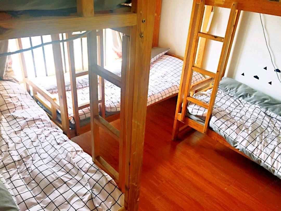 六人间(床位)(公共卫浴)