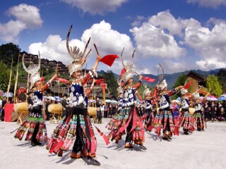 去貴州黃果樹瀑布報團多少錢_旅行團貴州黃果樹瀑布游_報團去貴州黃果樹瀑布多少錢