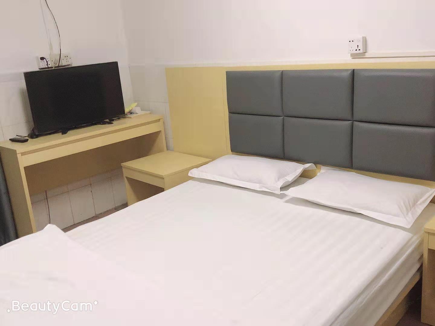 经济大床房