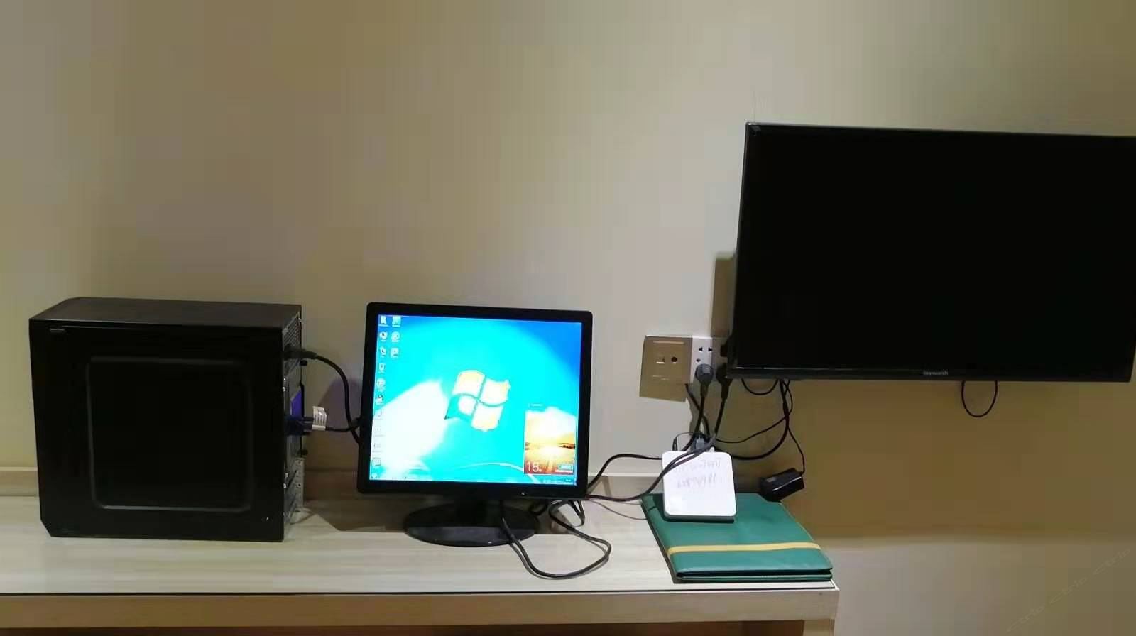 豪华电脑房