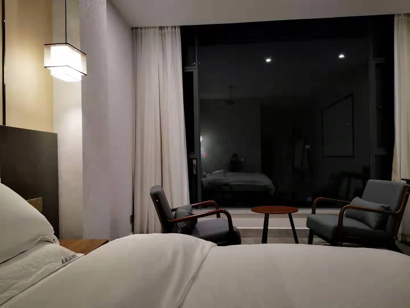 投影大床房
