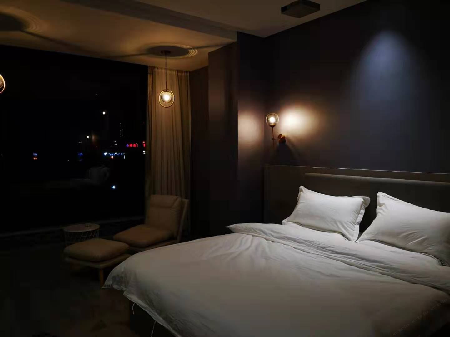 投影大床房
