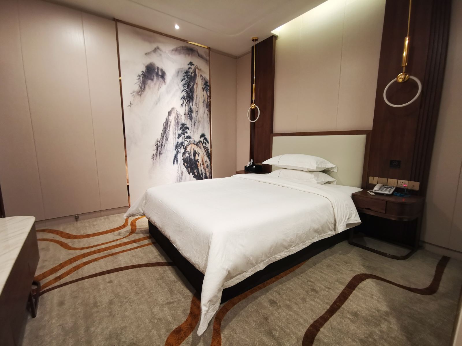 高级大床房