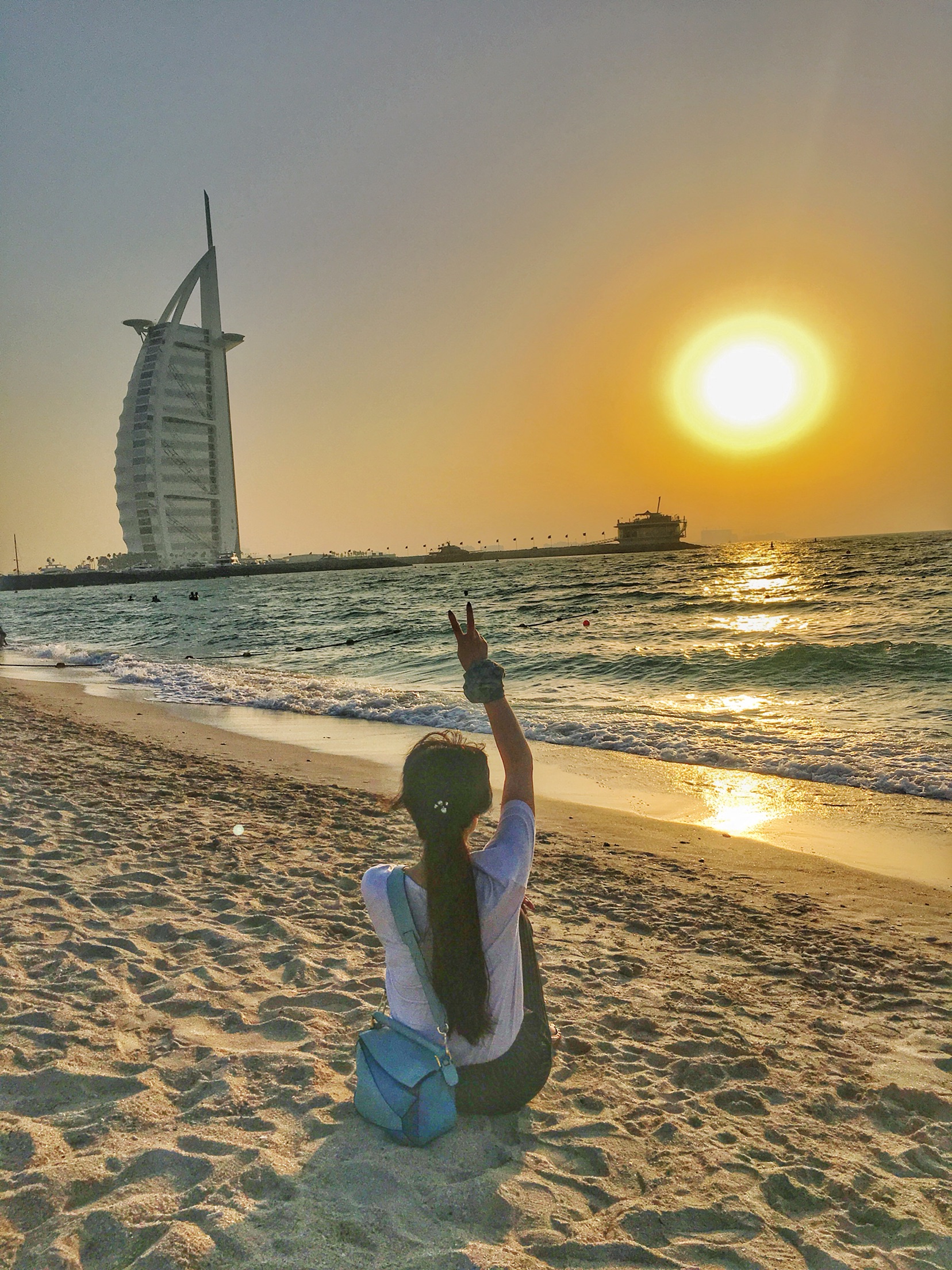 迪拜-沙迦-阿布扎比4晚6日游 EK早航班\/伊朗小