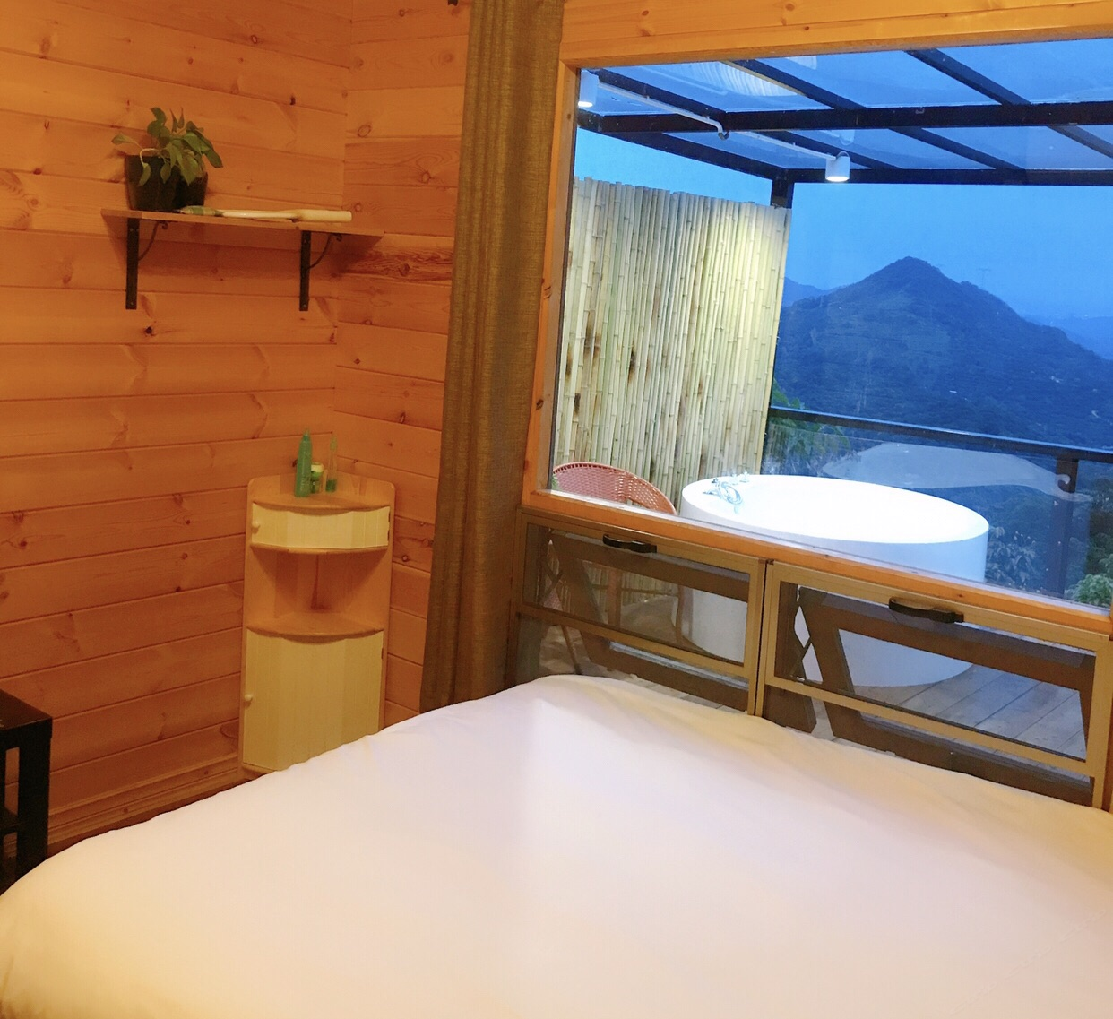 木屋水星庭院大床房