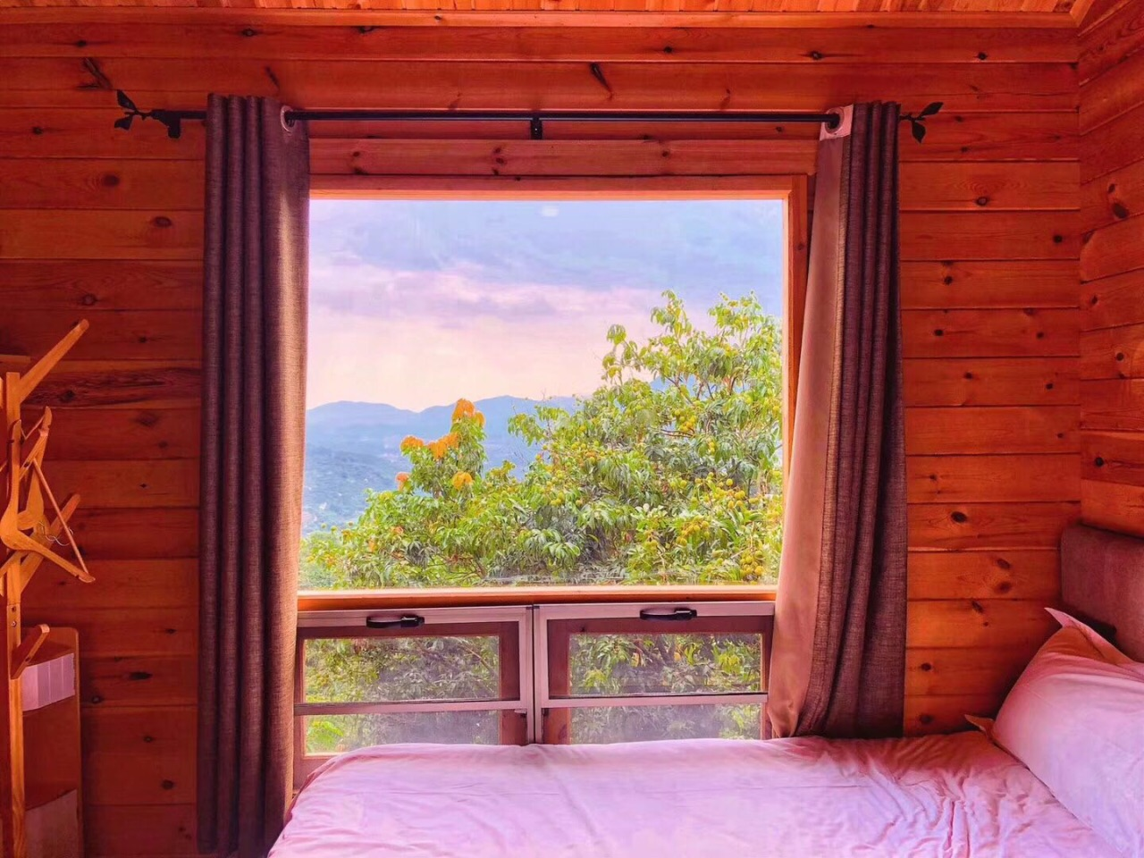 木屋水星庭院大床房
