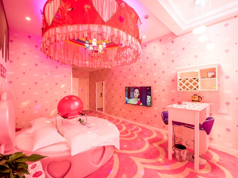 hotelPic