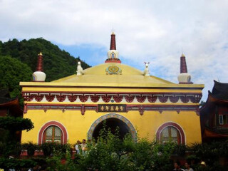四川峨眉山報團(tuán)多少錢_四川峨眉山自由行費(fèi)用_去四川峨眉山旅游
