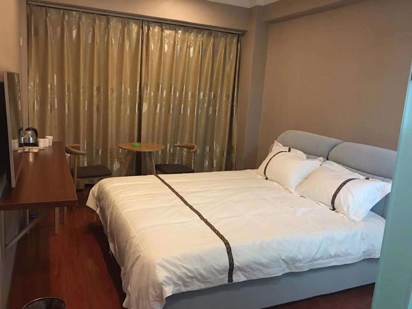舒适大床房