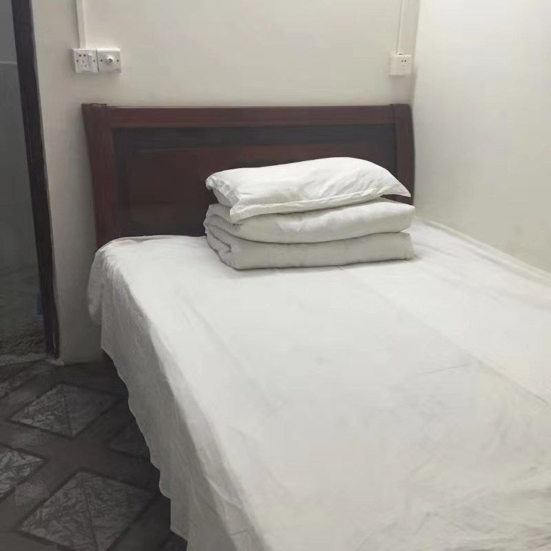 单床间(公用卫浴)