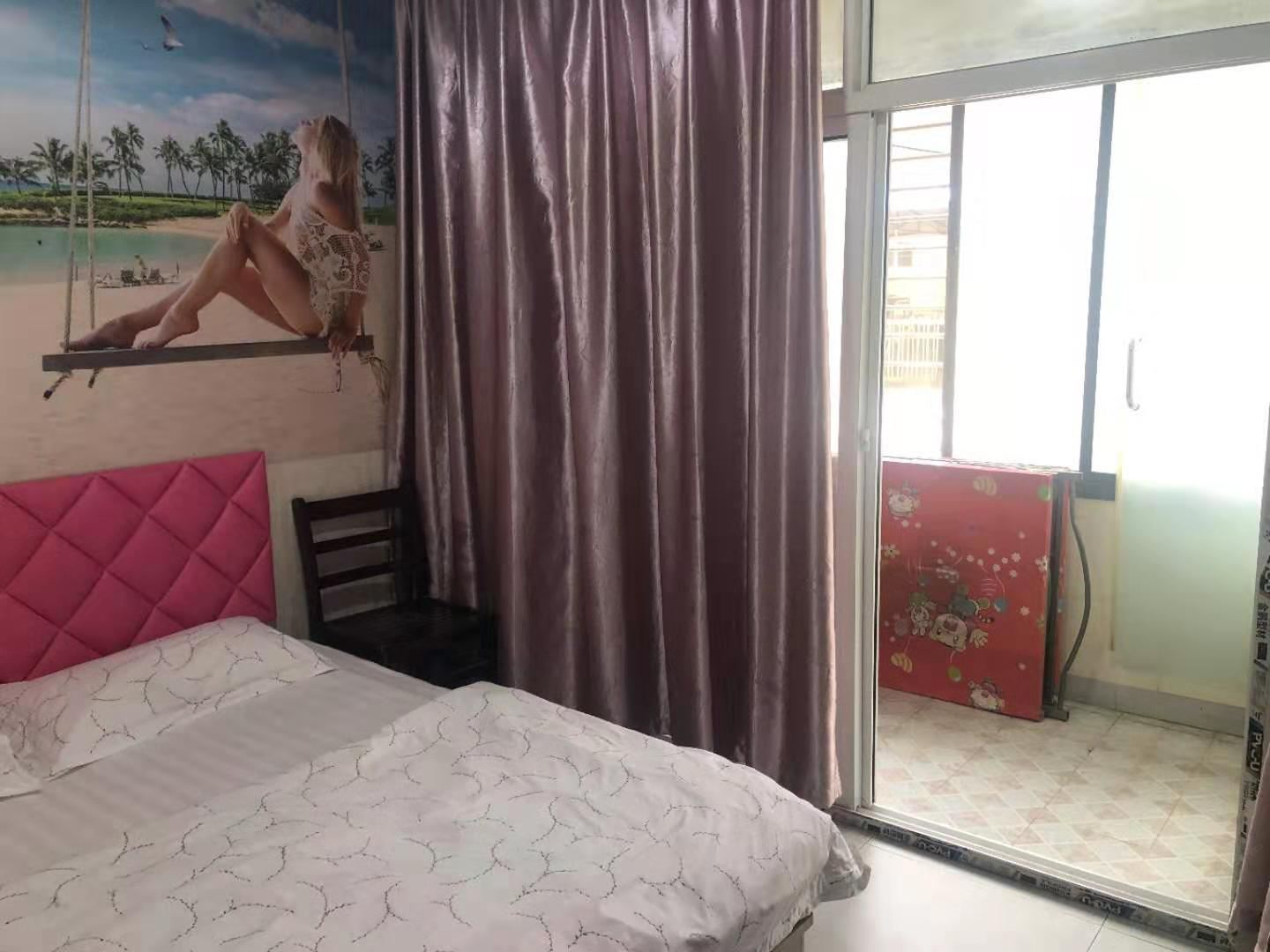 电脑大床房
