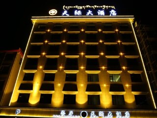 去新疆游怎么省錢_新疆八月份旅游_新疆自由行還是跟團(tuán)好
