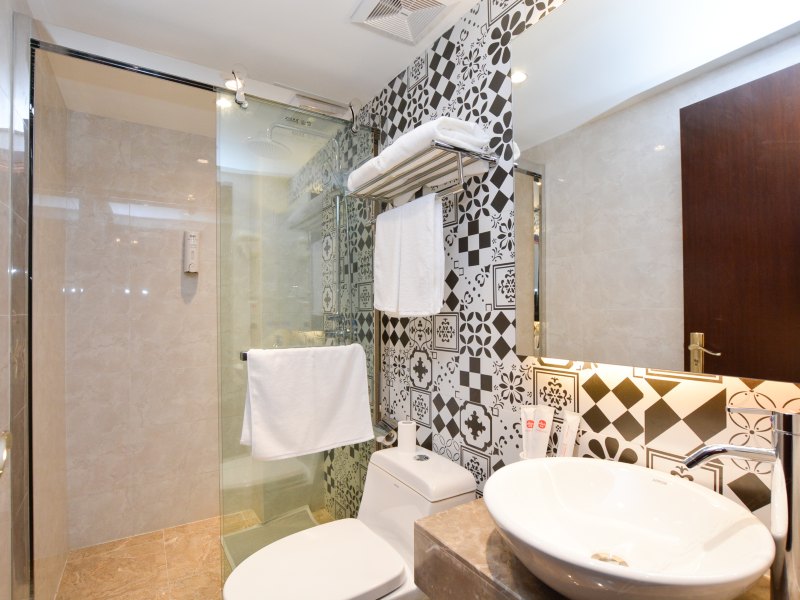 hotelPic